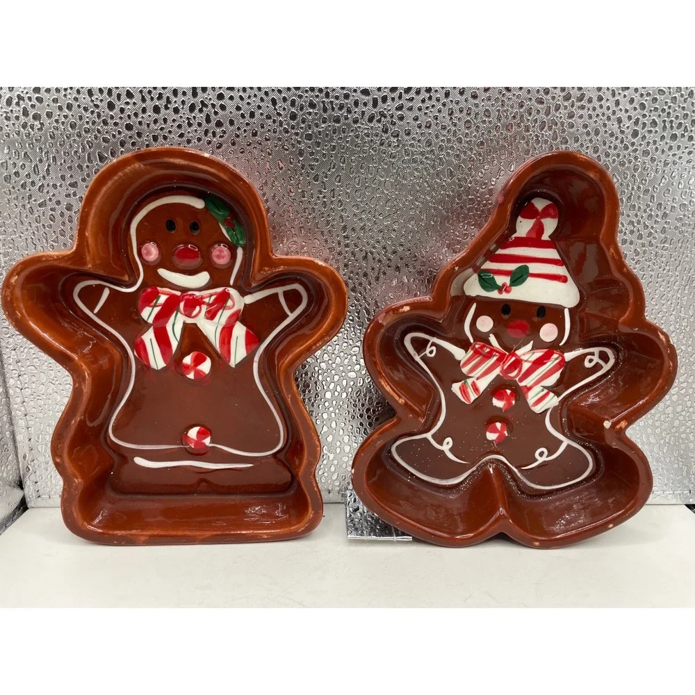 Pair of Ceramic Gingerbread‎ Man Baking Dishes Holiday Christmas Kitchenware
